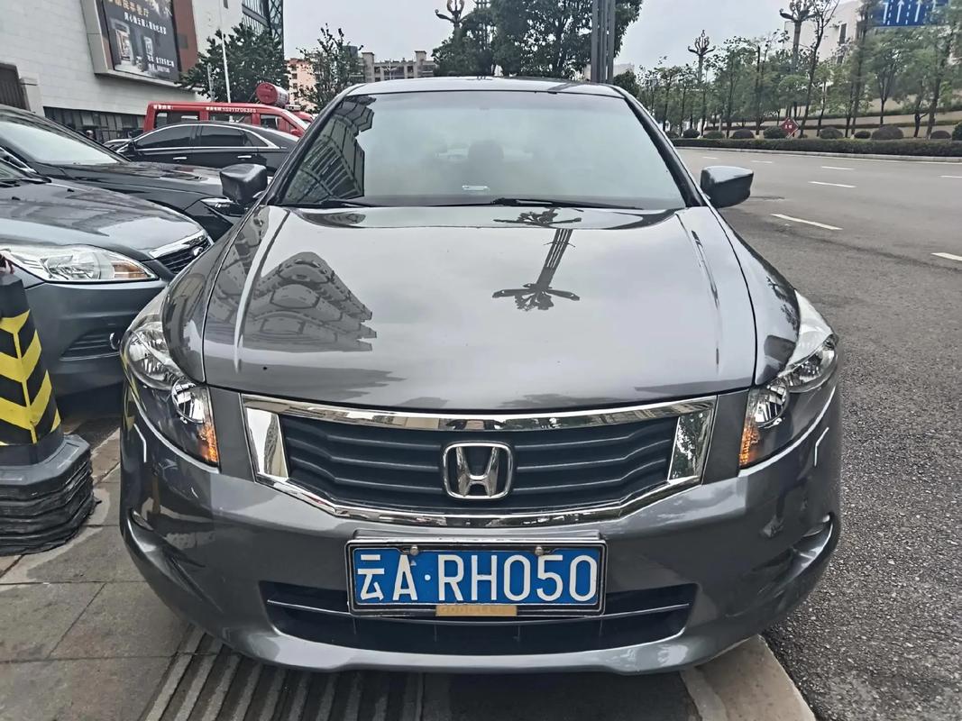 本田雅阁老款2008多少钱,本田雅阁2008年20豪华版价格