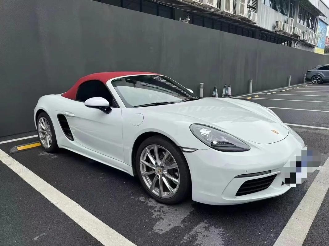 二手保时捷718敞篷多少钱(二手保时捷718敞篷多少钱一辆)