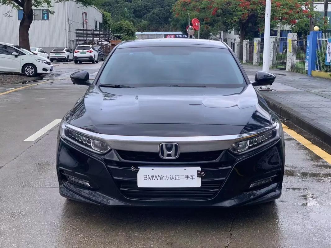 【21年本田雅阁二手车多少钱,雅阁2020二手】